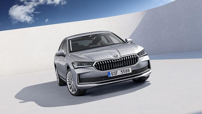 Skoda Superb Exterior image 5