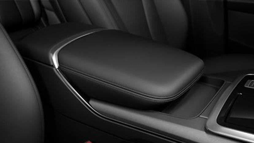 Audi Q7 2022-2023 Interior image 4