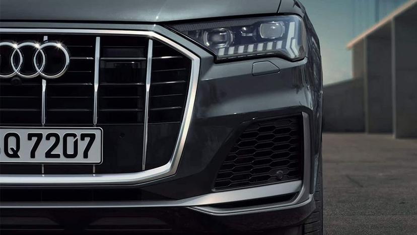 Audi Q7 2022-2023 Exterior image 13
