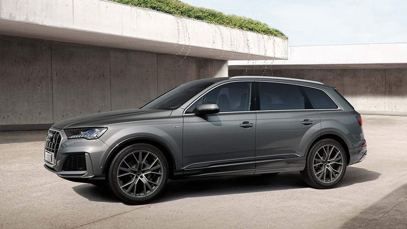 Audi Q7 2022-2023 Exterior image 14