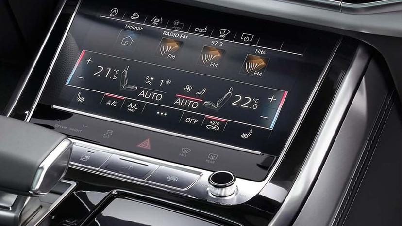 Audi Q7 2022-2023 Interior image 14