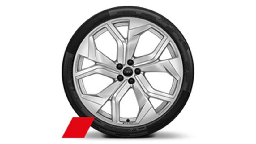 Audi RS Q8 Exterior image 9