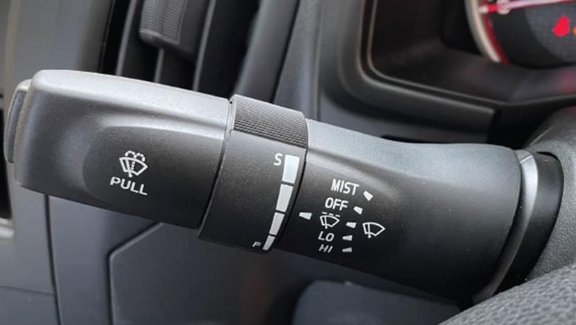 Isuzu D-Max Interior image 6