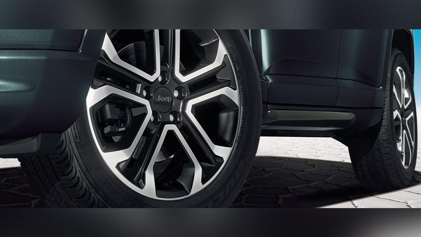 Jeep Compass Exterior image 9