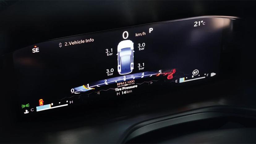 Jeep Compass Interior image 4