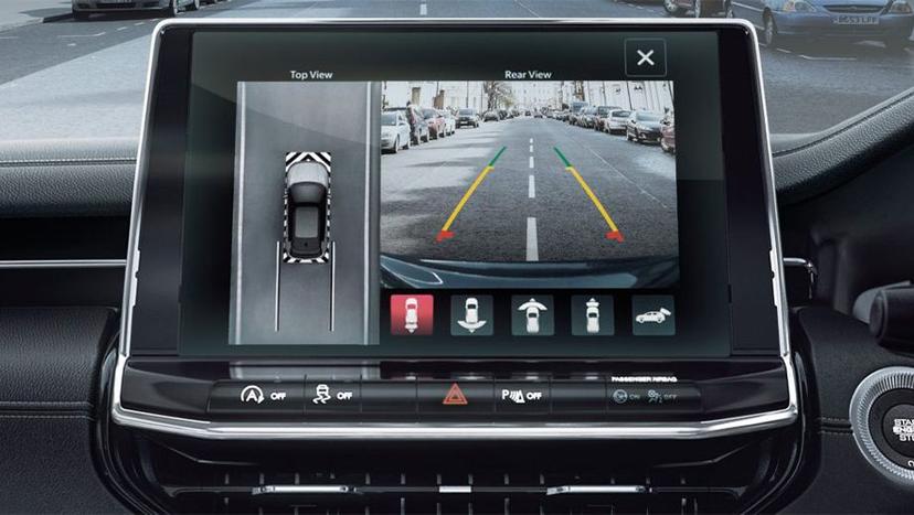 Jeep Compass Interior image 11