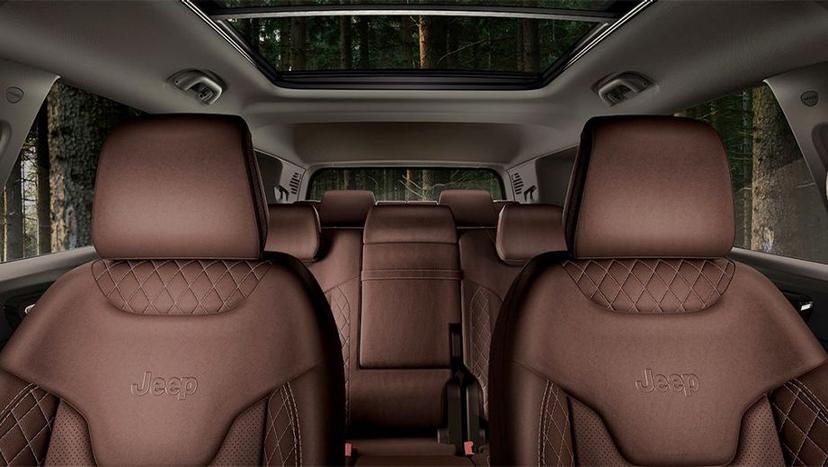 Jeep Meridian 2022-2023 Interior image 13