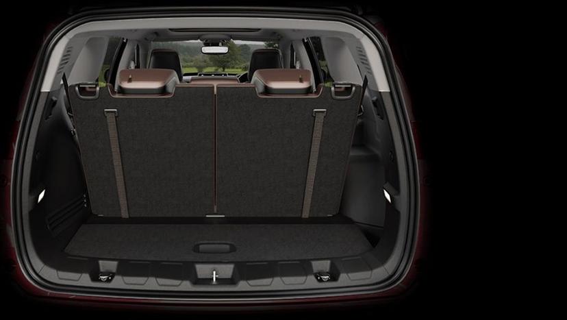 Jeep Meridian 2022-2023 Interior image 4
