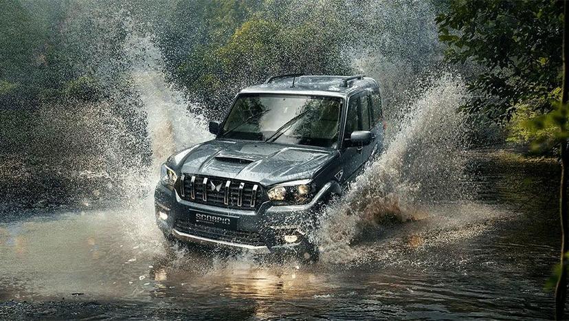 Mahindra Scorpio Classic Exterior image 3