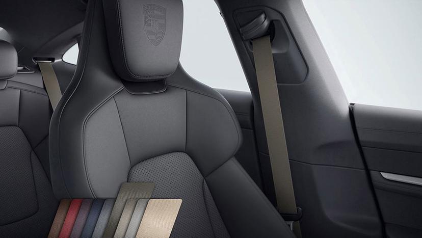 Porsche Taycan Interior image 21