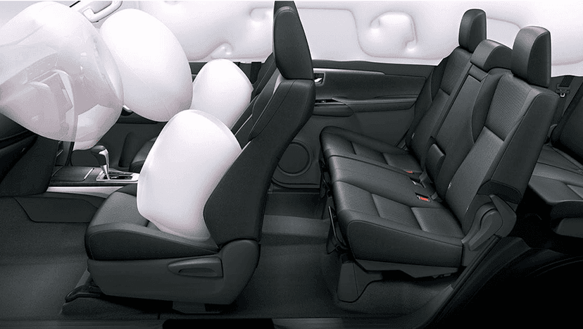Toyota Fortuner Legender Interior image 17