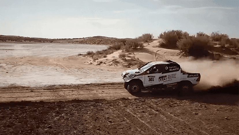 Toyota Hilux Exterior image 6
